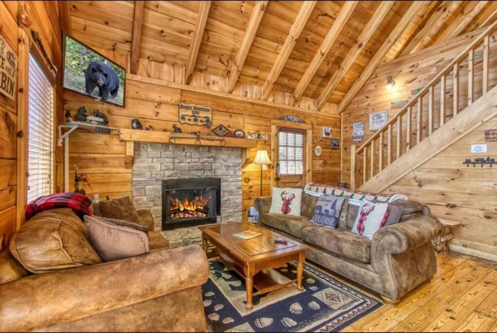 Lazy Bear Cabin Sevierville Exterior photo
