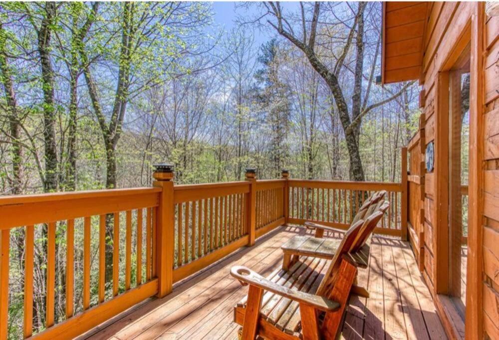 Lazy Bear Cabin Sevierville Exterior photo