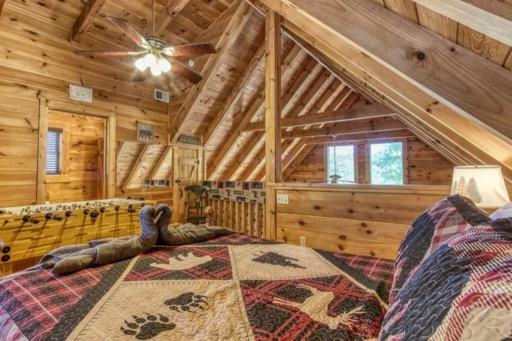 Lazy Bear Cabin Sevierville Exterior photo